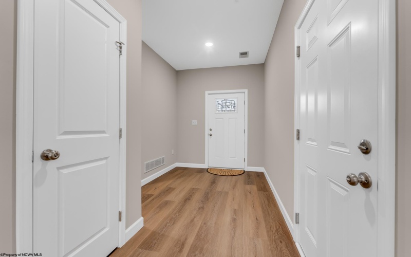 83 Warm Hollow Road, Morgantown, West Virginia 26508, 4 Bedrooms Bedrooms, 8 Rooms Rooms,3 BathroomsBathrooms,Single Family Detached,For Sale,Warm Hollow,10163666