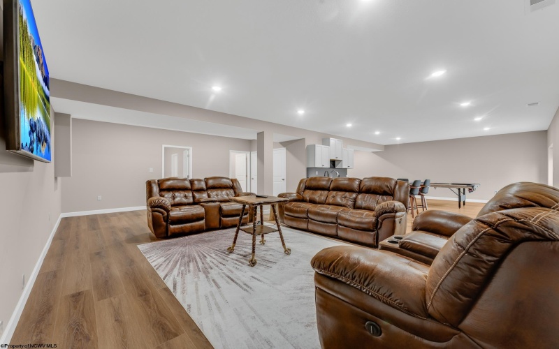 83 Warm Hollow Road, Morgantown, West Virginia 26508, 4 Bedrooms Bedrooms, 8 Rooms Rooms,3 BathroomsBathrooms,Single Family Detached,For Sale,Warm Hollow,10163666