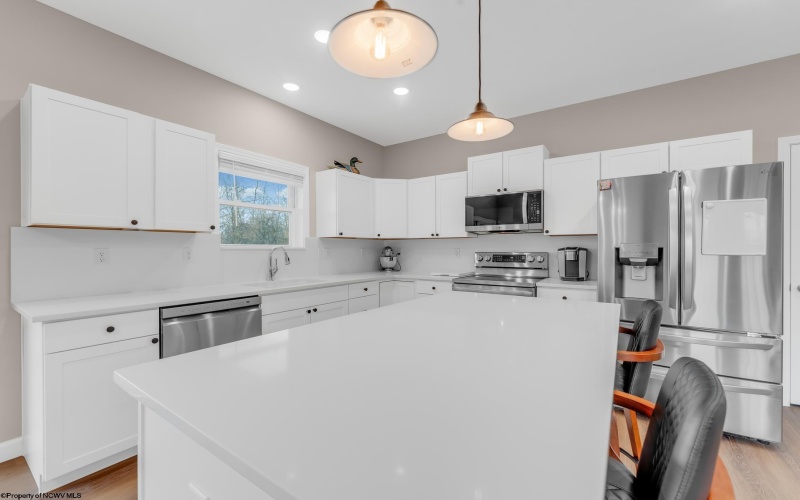 83 Warm Hollow Road, Morgantown, West Virginia 26508, 4 Bedrooms Bedrooms, 8 Rooms Rooms,3 BathroomsBathrooms,Single Family Detached,For Sale,Warm Hollow,10163666