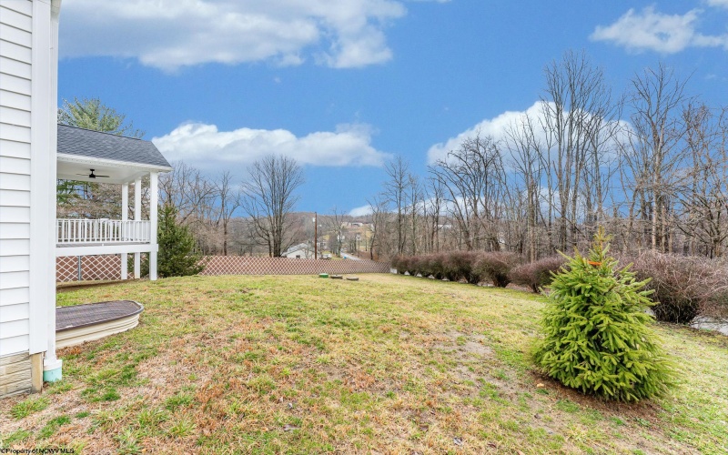 83 Warm Hollow Road, Morgantown, West Virginia 26508, 4 Bedrooms Bedrooms, 8 Rooms Rooms,3 BathroomsBathrooms,Single Family Detached,For Sale,Warm Hollow,10163666