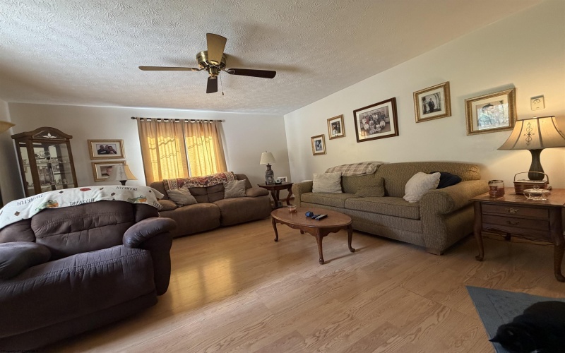 72 Torrey Drive, Buckhannon, West Virginia 26201, 3 Bedrooms Bedrooms, 6 Rooms Rooms,1 BathroomBathrooms,Single Family Detached,For Sale,Torrey,10163667