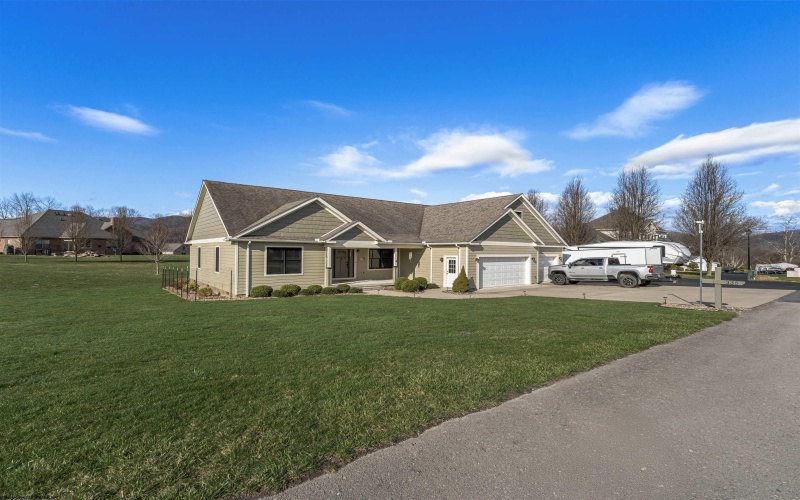 335 Sullivan Drive, Elkins, West Virginia 26241, 3 Bedrooms Bedrooms, 8 Rooms Rooms,2 BathroomsBathrooms,Single Family Detached,For Sale,Sullivan,10163668