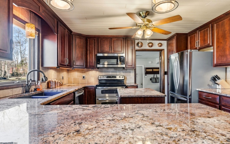 48 Raven Rock Drive, Morgantown, West Virginia 26508, 4 Bedrooms Bedrooms, 8 Rooms Rooms,2 BathroomsBathrooms,Single Family Detached,For Sale,Raven Rock,10163670