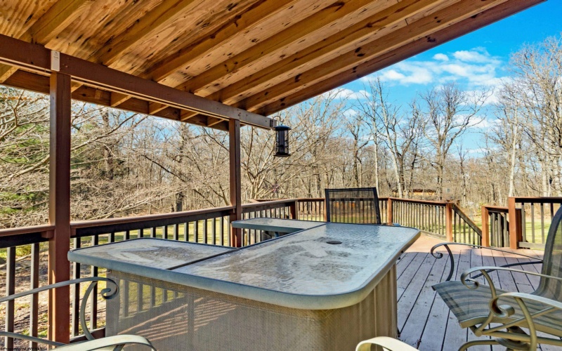 48 Raven Rock Drive, Morgantown, West Virginia 26508, 4 Bedrooms Bedrooms, 8 Rooms Rooms,2 BathroomsBathrooms,Single Family Detached,For Sale,Raven Rock,10163670