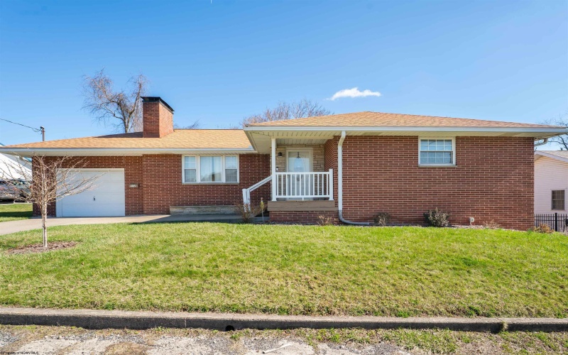 102 Lemont Court, Fairmont, West Virginia 26554, 3 Bedrooms Bedrooms, 7 Rooms Rooms,2 BathroomsBathrooms,Single Family Detached,For Sale,Lemont,10163671