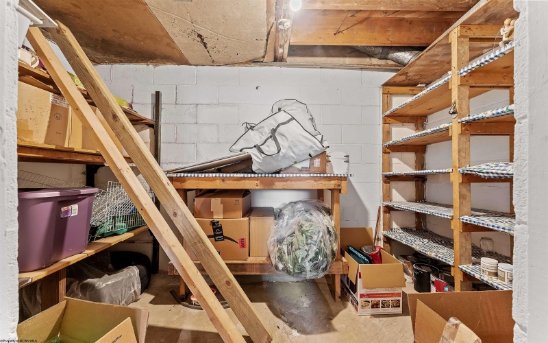 102 Lemont Court, Fairmont, West Virginia 26554, 3 Bedrooms Bedrooms, 7 Rooms Rooms,2 BathroomsBathrooms,Single Family Detached,For Sale,Lemont,10163671