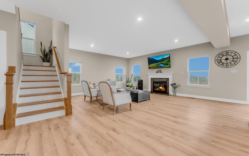 243 Falling Water Lane, Morgantown, West Virginia 26508, 3 Bedrooms Bedrooms, 8 Rooms Rooms,3 BathroomsBathrooms,Single Family Detached,For Sale,Falling Water,10163679