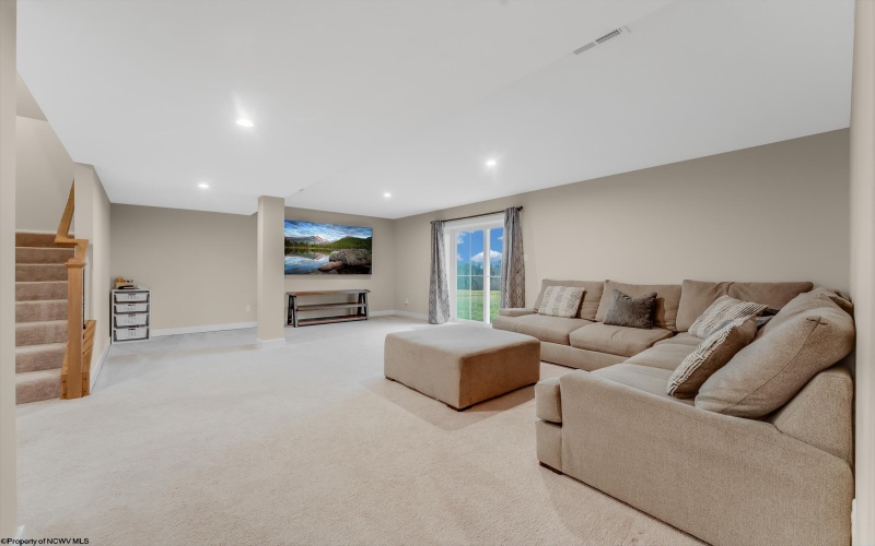 243 Falling Water Lane, Morgantown, West Virginia 26508, 3 Bedrooms Bedrooms, 8 Rooms Rooms,3 BathroomsBathrooms,Single Family Detached,For Sale,Falling Water,10163679