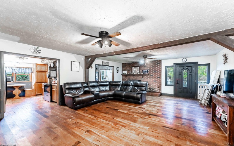 405 Catawba Road, Fairmont, West Virginia 26554, 2 Bedrooms Bedrooms, 9 Rooms Rooms,1 BathroomBathrooms,Single Family Detached,For Sale,Catawba,10161960