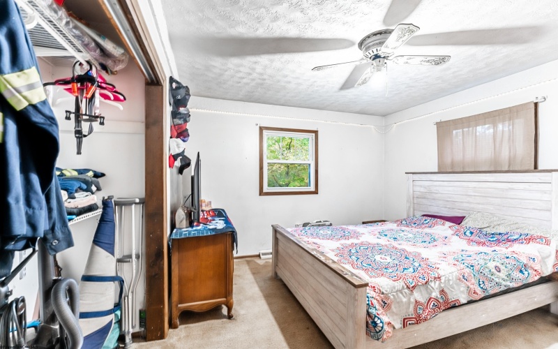 405 Catawba Road, Fairmont, West Virginia 26554, 2 Bedrooms Bedrooms, 9 Rooms Rooms,1 BathroomBathrooms,Single Family Detached,For Sale,Catawba,10161960