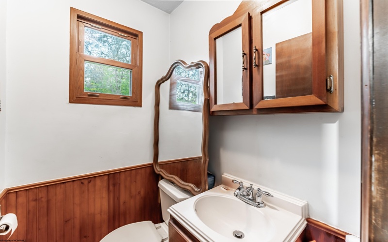 405 Catawba Road, Fairmont, West Virginia 26554, 2 Bedrooms Bedrooms, 9 Rooms Rooms,1 BathroomBathrooms,Single Family Detached,For Sale,Catawba,10161960