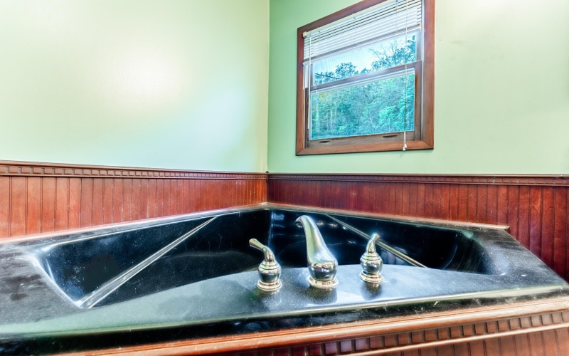 405 Catawba Road, Fairmont, West Virginia 26554, 2 Bedrooms Bedrooms, 9 Rooms Rooms,1 BathroomBathrooms,Single Family Detached,For Sale,Catawba,10161960