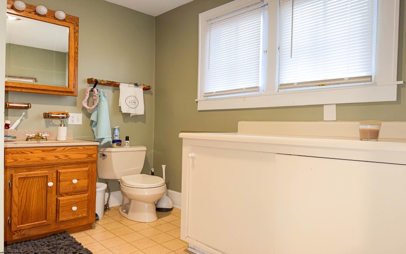 263 Overdale Street, Morgantown, West Virginia 26501, 3 Bedrooms Bedrooms, 8 Rooms Rooms,1 BathroomBathrooms,Single Family Detached,For Sale,Overdale,10163677