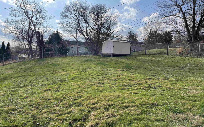 106 Apolla Drive, Morgantown, West Virginia 26501, 3 Bedrooms Bedrooms, 6 Rooms Rooms,2 BathroomsBathrooms,Single Family Detached,For Sale,Apolla,10163678