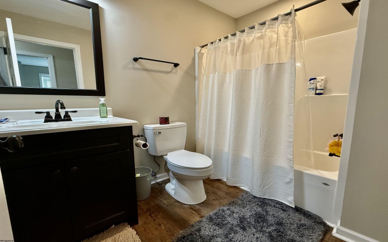 24 Misty Lane, Fairmont, West Virginia 26554, 3 Bedrooms Bedrooms, 6 Rooms Rooms,2 BathroomsBathrooms,Single Family Attached,For Sale,Misty,10163682