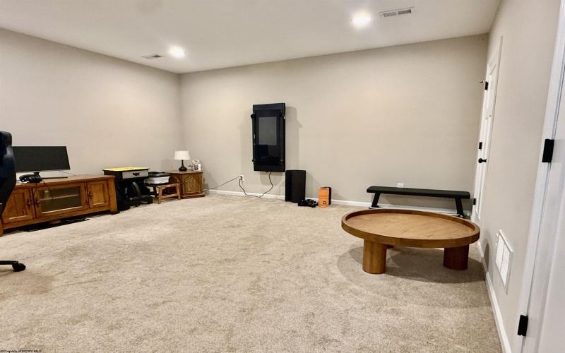 24 Misty Lane, Fairmont, West Virginia 26554, 3 Bedrooms Bedrooms, 6 Rooms Rooms,2 BathroomsBathrooms,Single Family Attached,For Sale,Misty,10163682