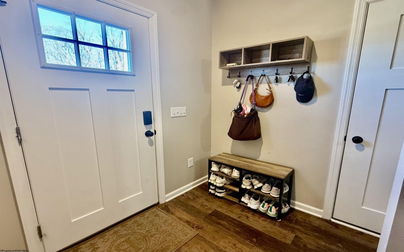 24 Misty Lane, Fairmont, West Virginia 26554, 3 Bedrooms Bedrooms, 6 Rooms Rooms,2 BathroomsBathrooms,Single Family Attached,For Sale,Misty,10163682