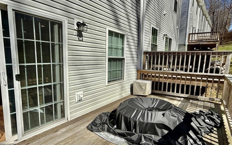 24 Misty Lane, Fairmont, West Virginia 26554, 3 Bedrooms Bedrooms, 6 Rooms Rooms,2 BathroomsBathrooms,Single Family Attached,For Sale,Misty,10163682