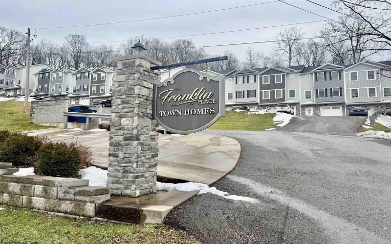 24 Misty Lane, Fairmont, West Virginia 26554, 3 Bedrooms Bedrooms, 6 Rooms Rooms,2 BathroomsBathrooms,Single Family Attached,For Sale,Misty,10163682