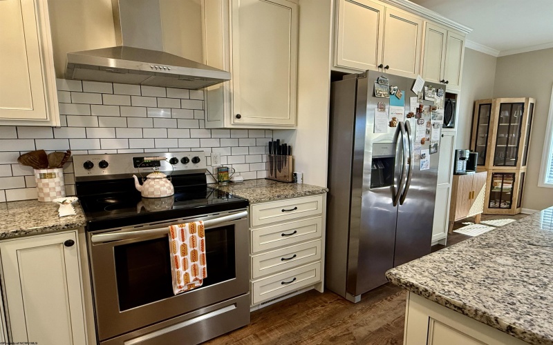 24 Misty Lane, Fairmont, West Virginia 26554, 3 Bedrooms Bedrooms, 6 Rooms Rooms,2 BathroomsBathrooms,Single Family Attached,For Sale,Misty,10163682