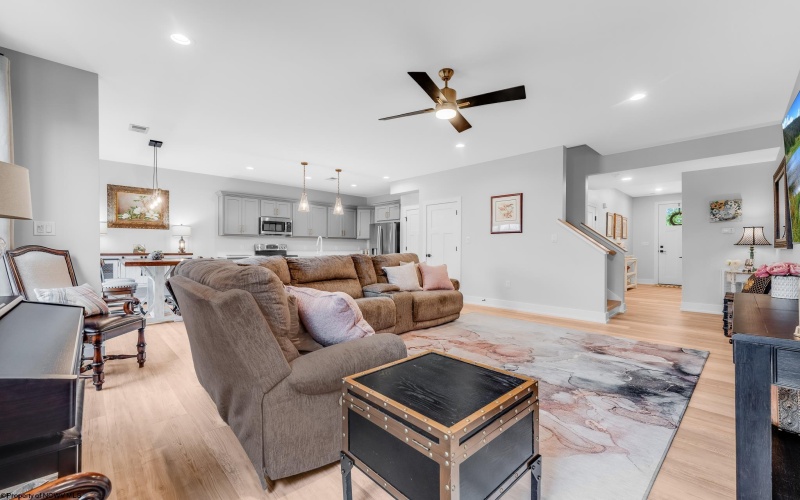 18 Reyes Lane, Morgantown, West Virginia 26508, 3 Bedrooms Bedrooms, 6 Rooms Rooms,2 BathroomsBathrooms,Single Family Attached,For Sale,Reyes,10163684