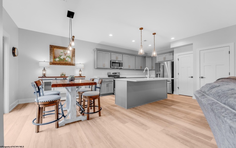 18 Reyes Lane, Morgantown, West Virginia 26508, 3 Bedrooms Bedrooms, 6 Rooms Rooms,2 BathroomsBathrooms,Single Family Attached,For Sale,Reyes,10163684