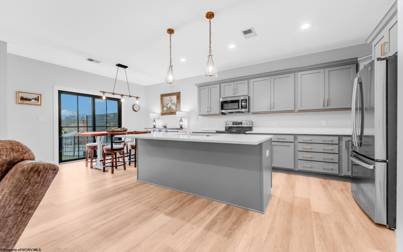 18 Reyes Lane, Morgantown, West Virginia 26508, 3 Bedrooms Bedrooms, 6 Rooms Rooms,2 BathroomsBathrooms,Single Family Attached,For Sale,Reyes,10163684