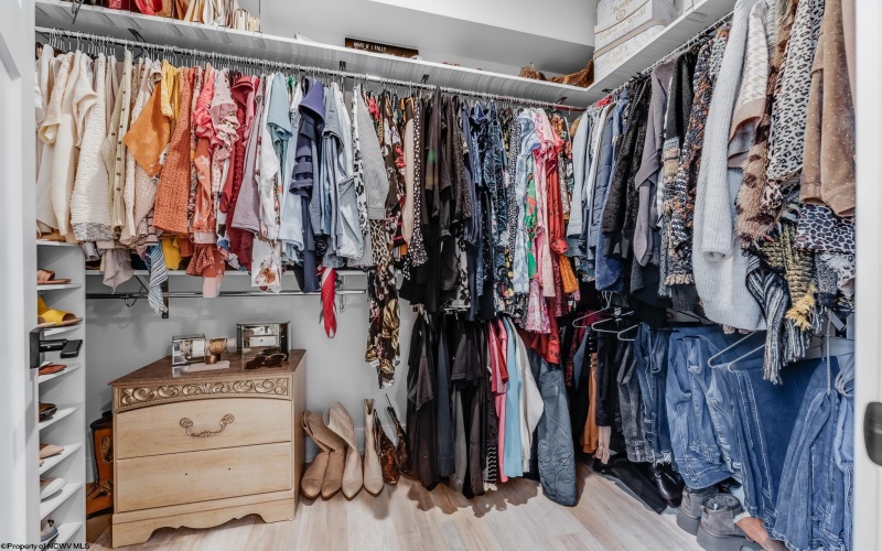 18 Reyes Lane, Morgantown, West Virginia 26508, 3 Bedrooms Bedrooms, 6 Rooms Rooms,2 BathroomsBathrooms,Single Family Attached,For Sale,Reyes,10163684