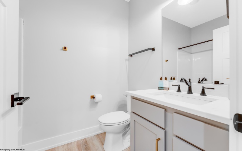 18 Reyes Lane, Morgantown, West Virginia 26508, 3 Bedrooms Bedrooms, 6 Rooms Rooms,2 BathroomsBathrooms,Single Family Attached,For Sale,Reyes,10163684