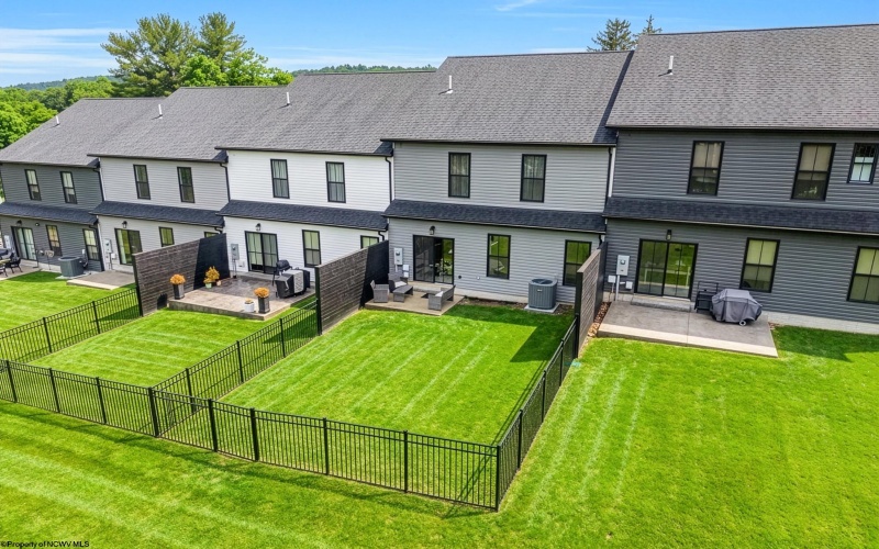 18 Reyes Lane, Morgantown, West Virginia 26508, 3 Bedrooms Bedrooms, 6 Rooms Rooms,2 BathroomsBathrooms,Single Family Attached,For Sale,Reyes,10163684