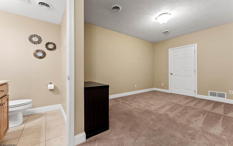 114 Claremont Court, Morgantown, West Virginia 26501, 3 Bedrooms Bedrooms, 7 Rooms Rooms,2 BathroomsBathrooms,Single Family Attached,For Sale,Claremont,10163685