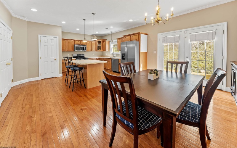 114 Claremont Court, Morgantown, West Virginia 26501, 3 Bedrooms Bedrooms, 7 Rooms Rooms,2 BathroomsBathrooms,Single Family Attached,For Sale,Claremont,10163685