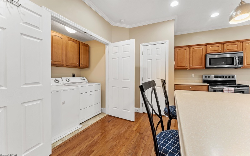 114 Claremont Court, Morgantown, West Virginia 26501, 3 Bedrooms Bedrooms, 7 Rooms Rooms,2 BathroomsBathrooms,Single Family Attached,For Sale,Claremont,10163685