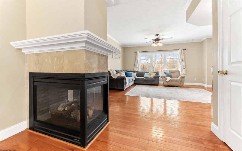 114 Claremont Court, Morgantown, West Virginia 26501, 3 Bedrooms Bedrooms, 7 Rooms Rooms,2 BathroomsBathrooms,Single Family Attached,For Sale,Claremont,10163685