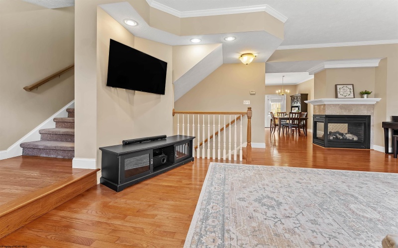 114 Claremont Court, Morgantown, West Virginia 26501, 3 Bedrooms Bedrooms, 7 Rooms Rooms,2 BathroomsBathrooms,Single Family Attached,For Sale,Claremont,10163685