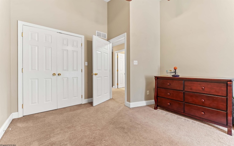 114 Claremont Court, Morgantown, West Virginia 26501, 3 Bedrooms Bedrooms, 7 Rooms Rooms,2 BathroomsBathrooms,Single Family Attached,For Sale,Claremont,10163685