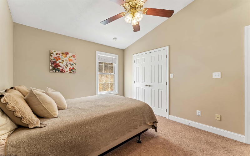 114 Claremont Court, Morgantown, West Virginia 26501, 3 Bedrooms Bedrooms, 7 Rooms Rooms,2 BathroomsBathrooms,Single Family Attached,For Sale,Claremont,10163685