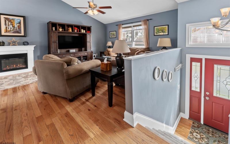 1103 Bailey Circle, Morgantown, West Virginia 26508, 3 Bedrooms Bedrooms, 7 Rooms Rooms,2 BathroomsBathrooms,Single Family Detached,For Sale,Bailey,10163683