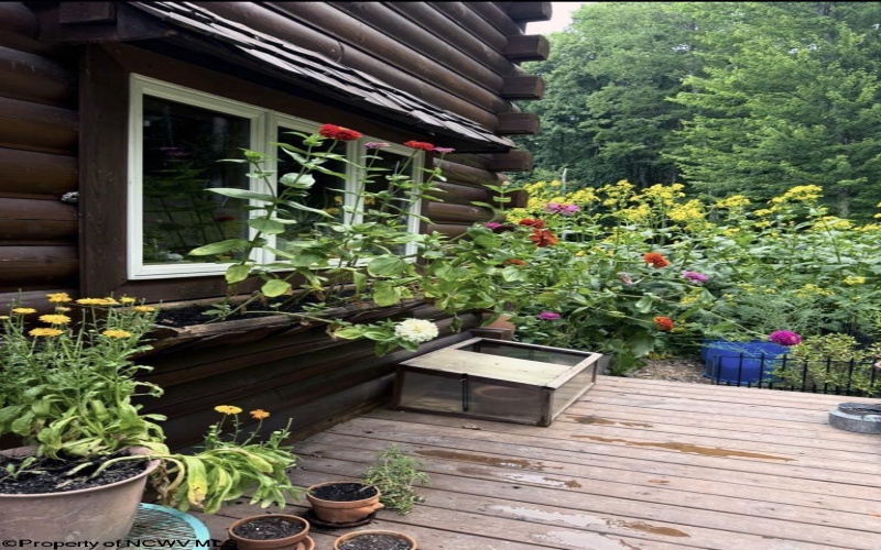 722 Valley Falls Road, Fairmont, West Virginia 26554-9999, 3 Bedrooms Bedrooms, 5 Rooms Rooms,2 BathroomsBathrooms,Single Family Detached,For Sale,Valley Falls,10163711