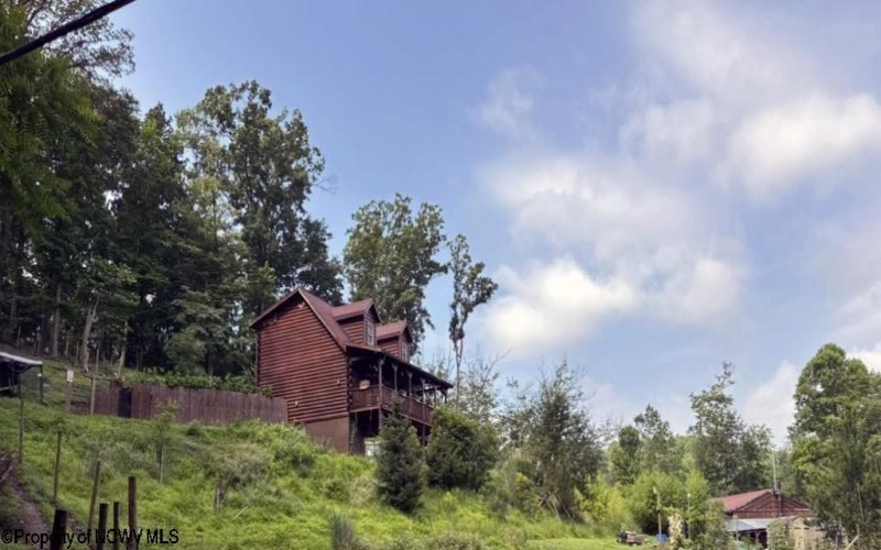 722 Valley Falls Road, Fairmont, West Virginia 26554-9999, 3 Bedrooms Bedrooms, 5 Rooms Rooms,2 BathroomsBathrooms,Single Family Detached,For Sale,Valley Falls,10163711