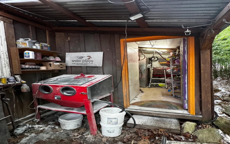 722 Valley Falls Road, Fairmont, West Virginia 26554-9999, 3 Bedrooms Bedrooms, 5 Rooms Rooms,2 BathroomsBathrooms,Single Family Detached,For Sale,Valley Falls,10163711