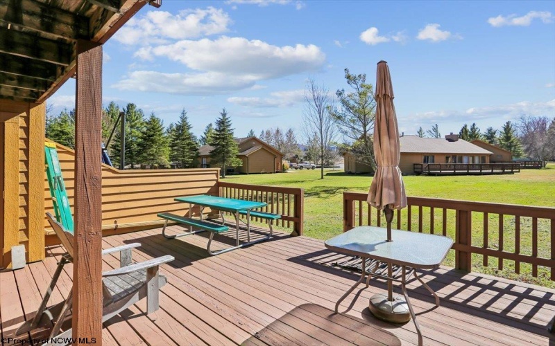 27 Deerfield Circle, Davis, West Virginia 26260, 3 Bedrooms Bedrooms, 7 Rooms Rooms,2 BathroomsBathrooms,Single Family Attached,For Sale,Deerfield,10163690