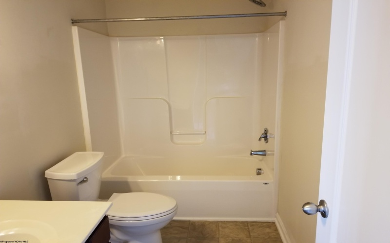 109 Birdseye View Lane, Morgantown, West Virginia 26501-0000, 3 Bedrooms Bedrooms, 6 Rooms Rooms,2 BathroomsBathrooms,Single Family Attached,For Sale,Birdseye View,10163691