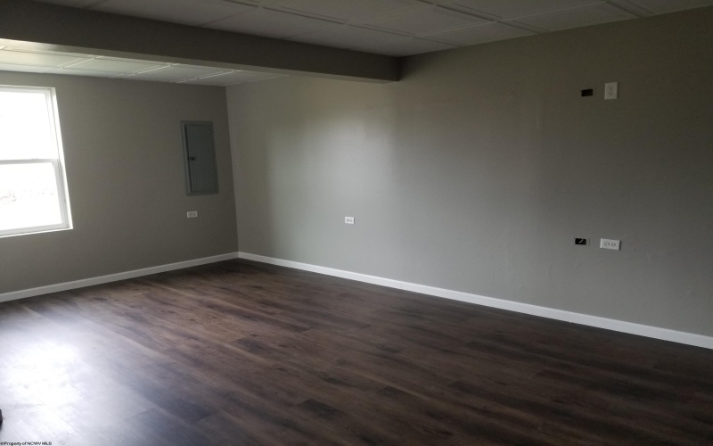 109 Birdseye View Lane, Morgantown, West Virginia 26501-0000, 3 Bedrooms Bedrooms, 6 Rooms Rooms,2 BathroomsBathrooms,Single Family Attached,For Sale,Birdseye View,10163691