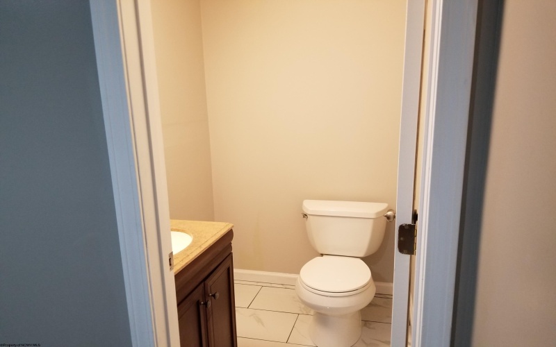109 Birdseye View Lane, Morgantown, West Virginia 26501-0000, 3 Bedrooms Bedrooms, 6 Rooms Rooms,2 BathroomsBathrooms,Single Family Attached,For Sale,Birdseye View,10163691