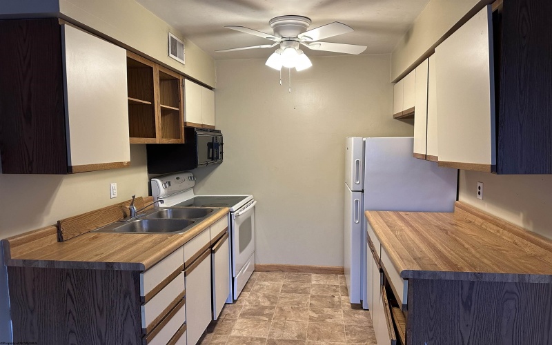 3204 Mountain View Manor, Morgantown, West Virginia 26501, 2 Bedrooms Bedrooms, 4 Rooms Rooms,1 BathroomBathrooms,Single Family Attached,For Sale,Mountain View,10163705