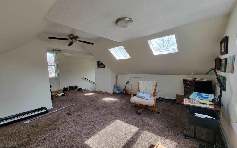 1313 Mineral Avenue, Morgantown, West Virginia 26505, ,Multi-unit/income,For Sale,Mineral,10163701