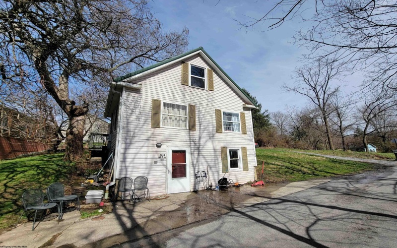 1313 Mineral Avenue, Morgantown, West Virginia 26505, ,Multi-unit/income,For Sale,Mineral,10163701