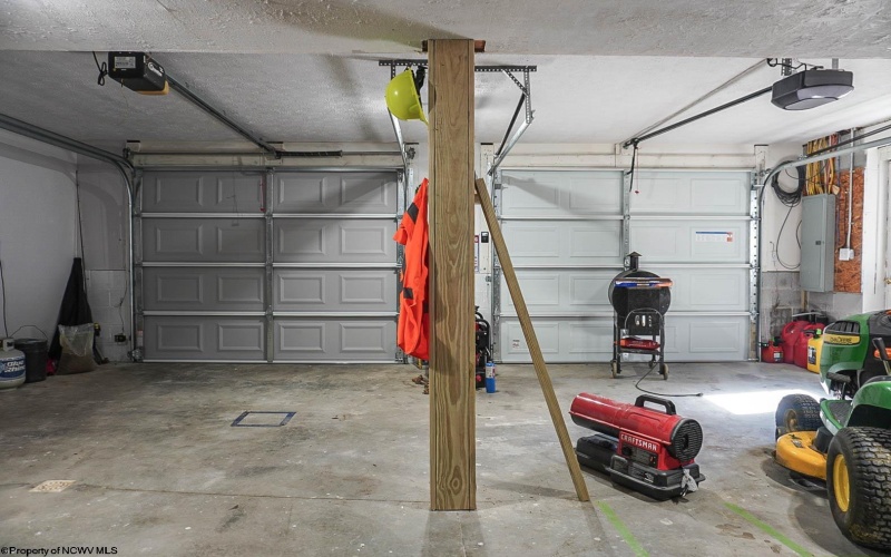 211 Tunnel Hollow Road, Fairmont, West Virginia 26554, 3 Bedrooms Bedrooms, 7 Rooms Rooms,2 BathroomsBathrooms,Single Family Detached,For Sale,Tunnel Hollow,10163704