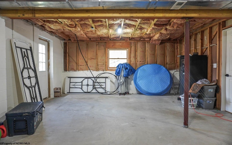 211 Tunnel Hollow Road, Fairmont, West Virginia 26554, 3 Bedrooms Bedrooms, 7 Rooms Rooms,2 BathroomsBathrooms,Single Family Detached,For Sale,Tunnel Hollow,10163704